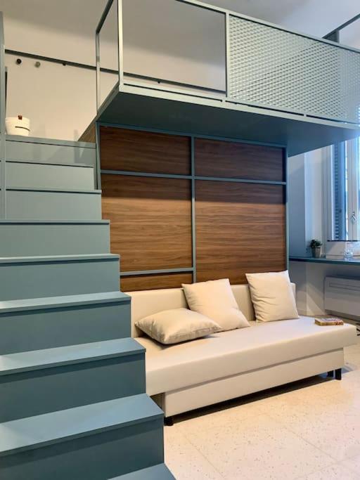 Lovely Studio Flat In Bocconi Milán Exterior foto